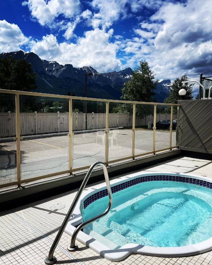 Chateau Canmore Eksteriør bilde
